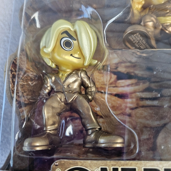 Netflix One Piece Gold Treasure Chest Minifigure 5 Pack PhatMojo Action Figure - Picture 11 of 11